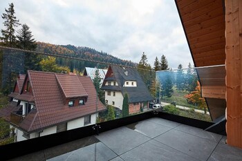 tatra square apartments
