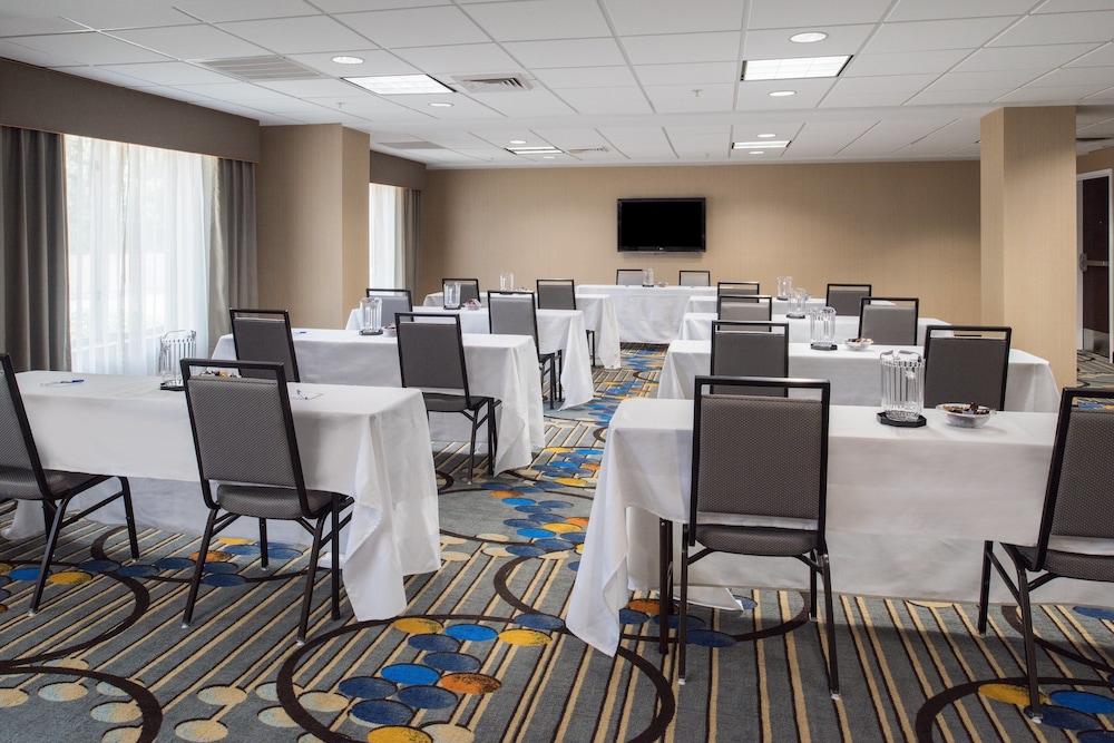 holiday inn express and suites w monroe by ihg