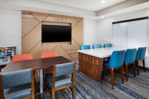 holiday inn express and suites w monroe by ihg