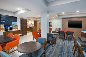 holiday inn express and suites w monroe by ihg