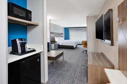 holiday inn express and suites w monroe by ihg
