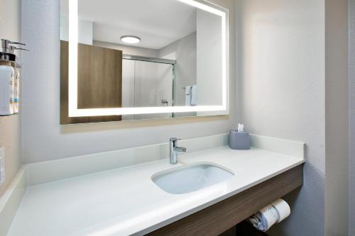 holiday inn express and suites w monroe by ihg