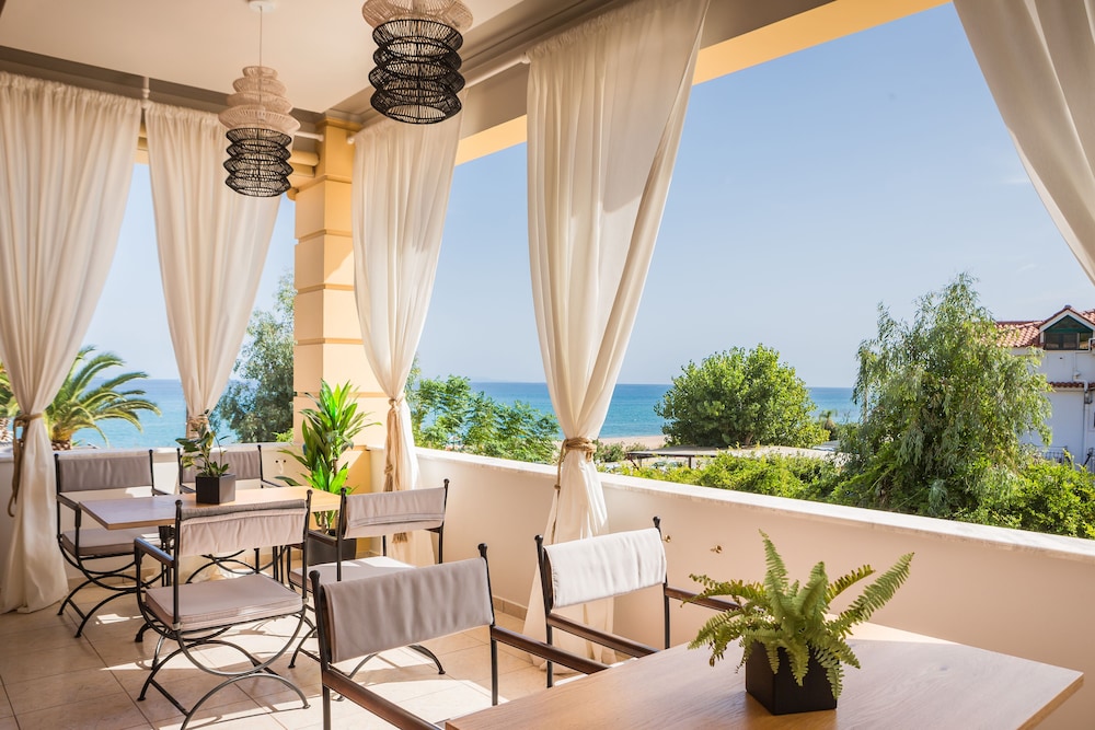 makis hotel skala