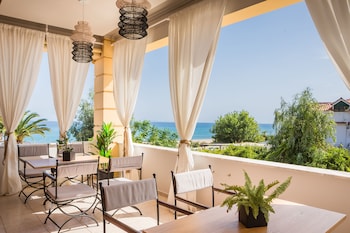 makis hotel skala
