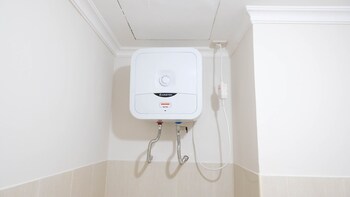 clean and comfy 2br apartment at puncak kertajaya
