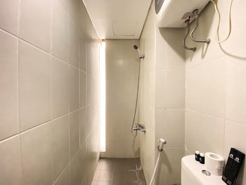 fancy and nice 2br apartment at skyland city jatinangor