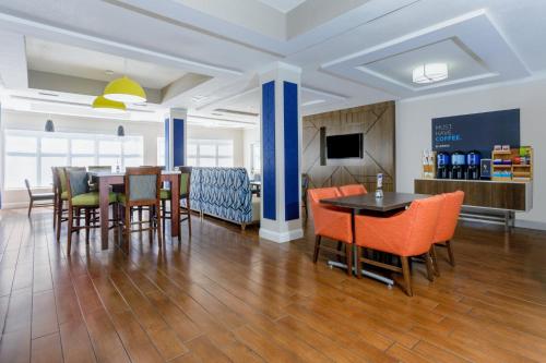 holiday inn express and suites jacksonville south i 295