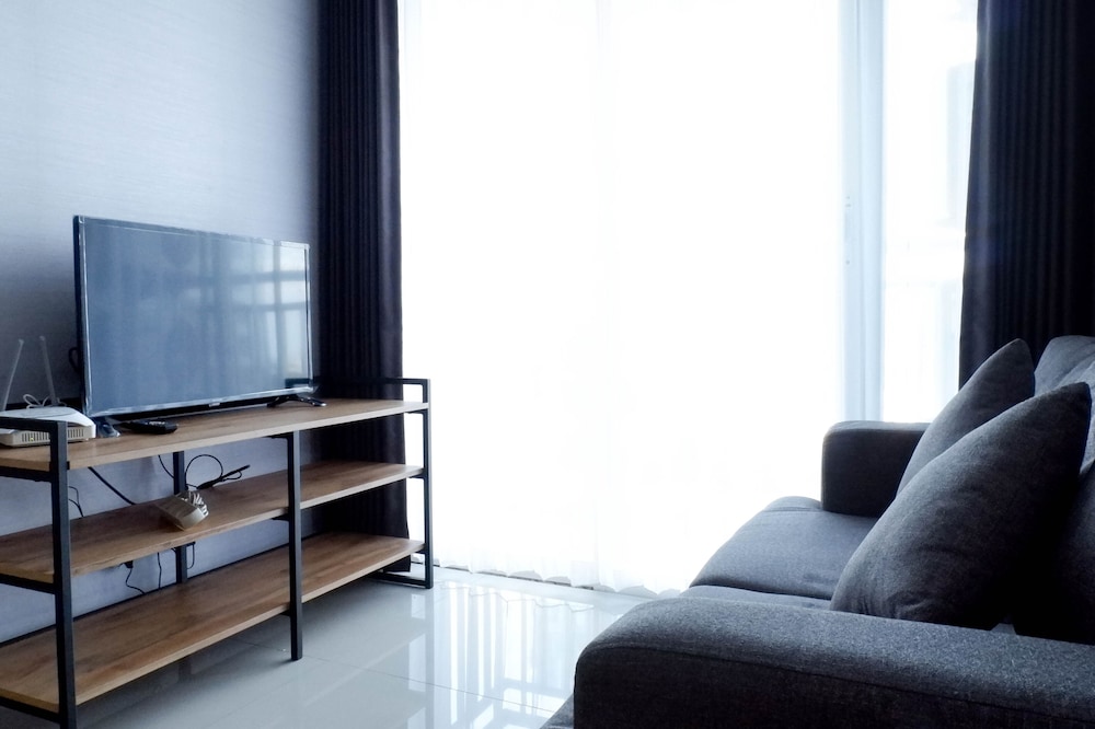 comfy and exclusive 2br apartment at tanglin supermall mansion