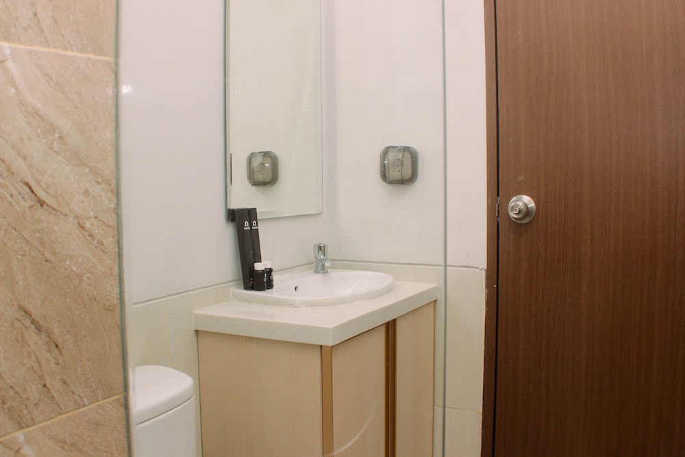 pleasurable 2br transpark juanda apartment