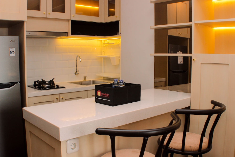 pleasurable 2br transpark juanda apartment