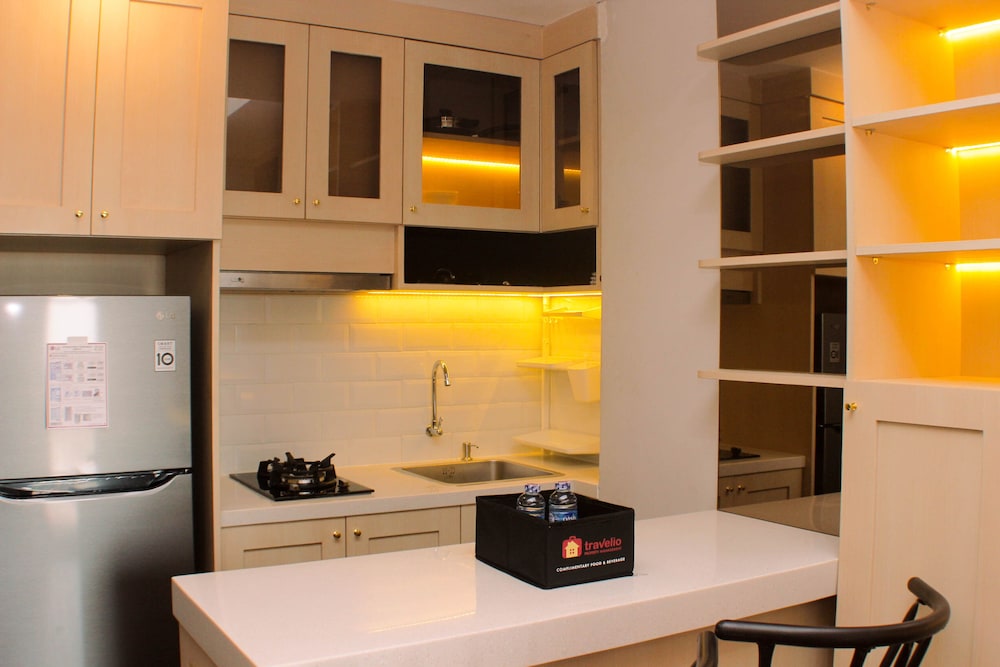 pleasurable 2br transpark juanda apartment