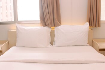 pleasurable 2br transpark juanda apartment