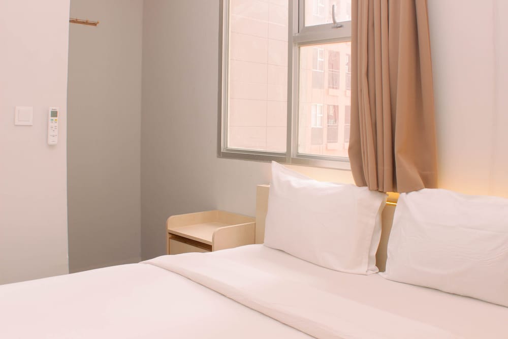 pleasurable 2br transpark juanda apartment