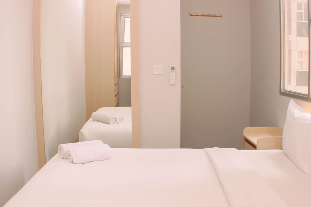 pleasurable 2br transpark juanda apartment