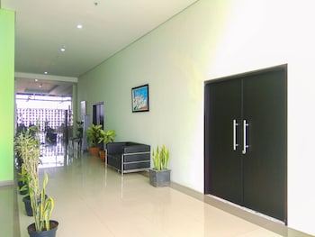 comfort and minimalist 1br at atlanta residences