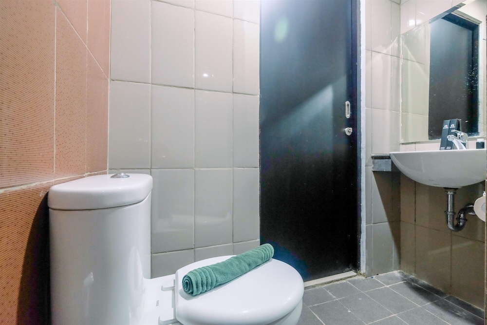 comfort and minimalist 1br at atlanta residences