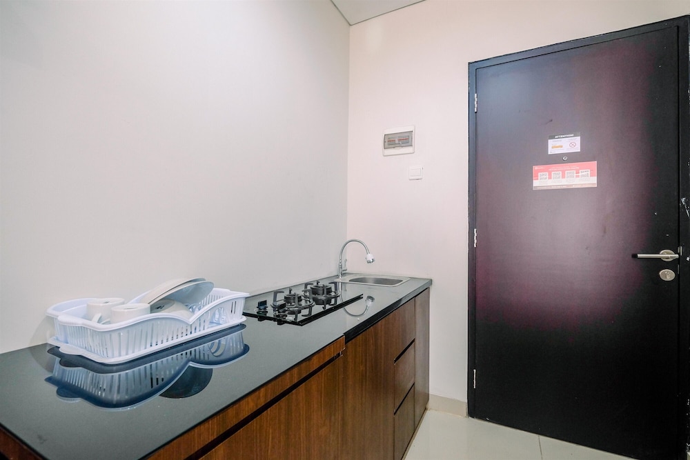 comfort and minimalist 1br at atlanta residences