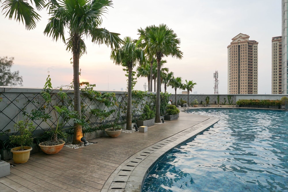 fancy and nice 2br at gp plaza apartment