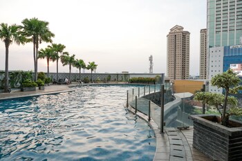 Fancy And Nice 2Br At Gp Plaza Apartment,,0 star