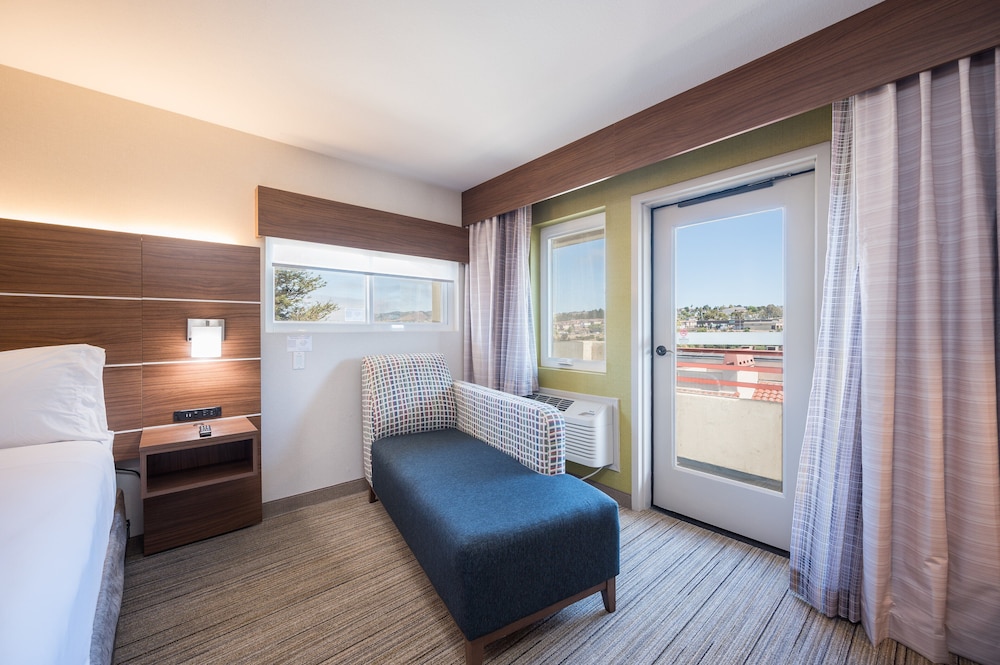holiday inn express grover beach by ihg