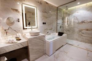 cantonal hotel by warwick