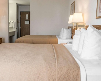 quality inn hudsonville south