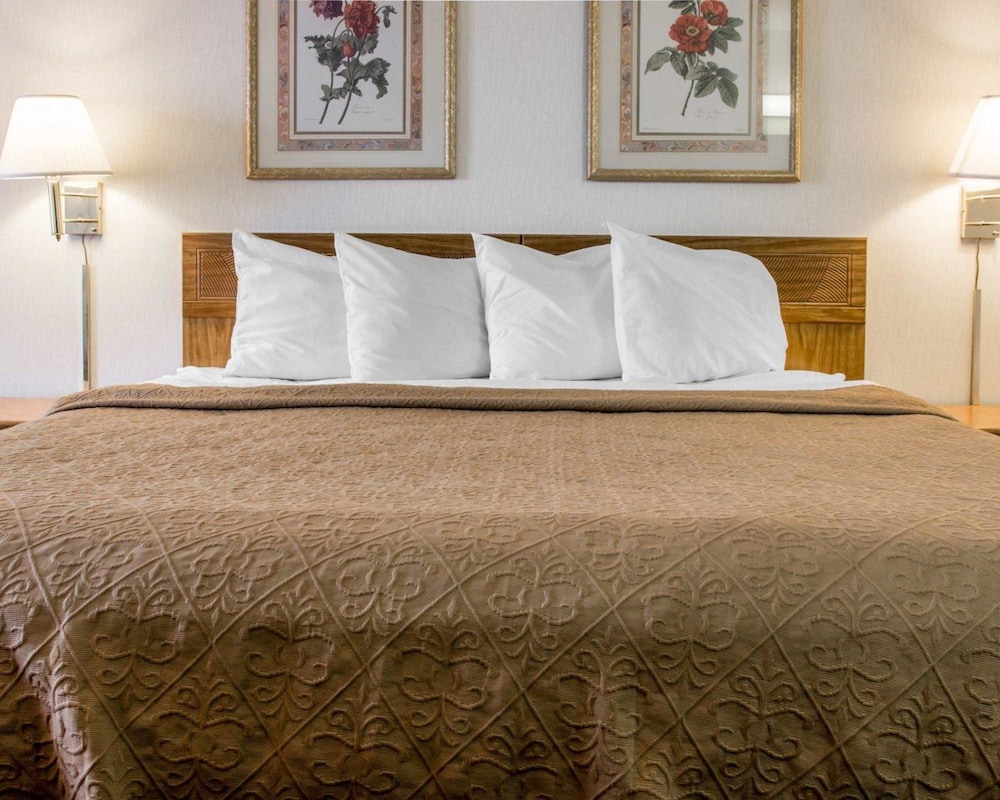 quality inn hudsonville south