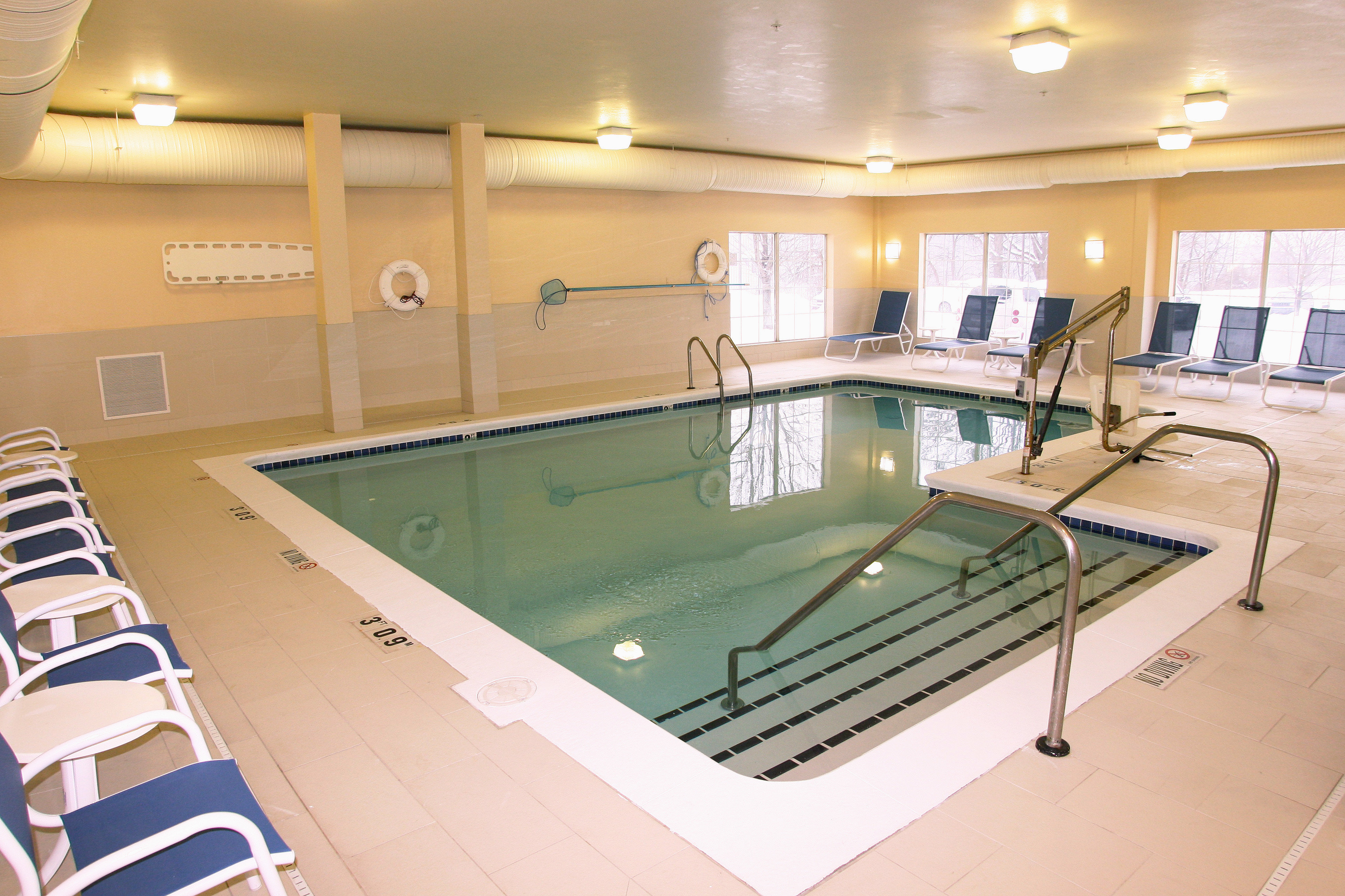 holiday inn grand rapids airport by ihg