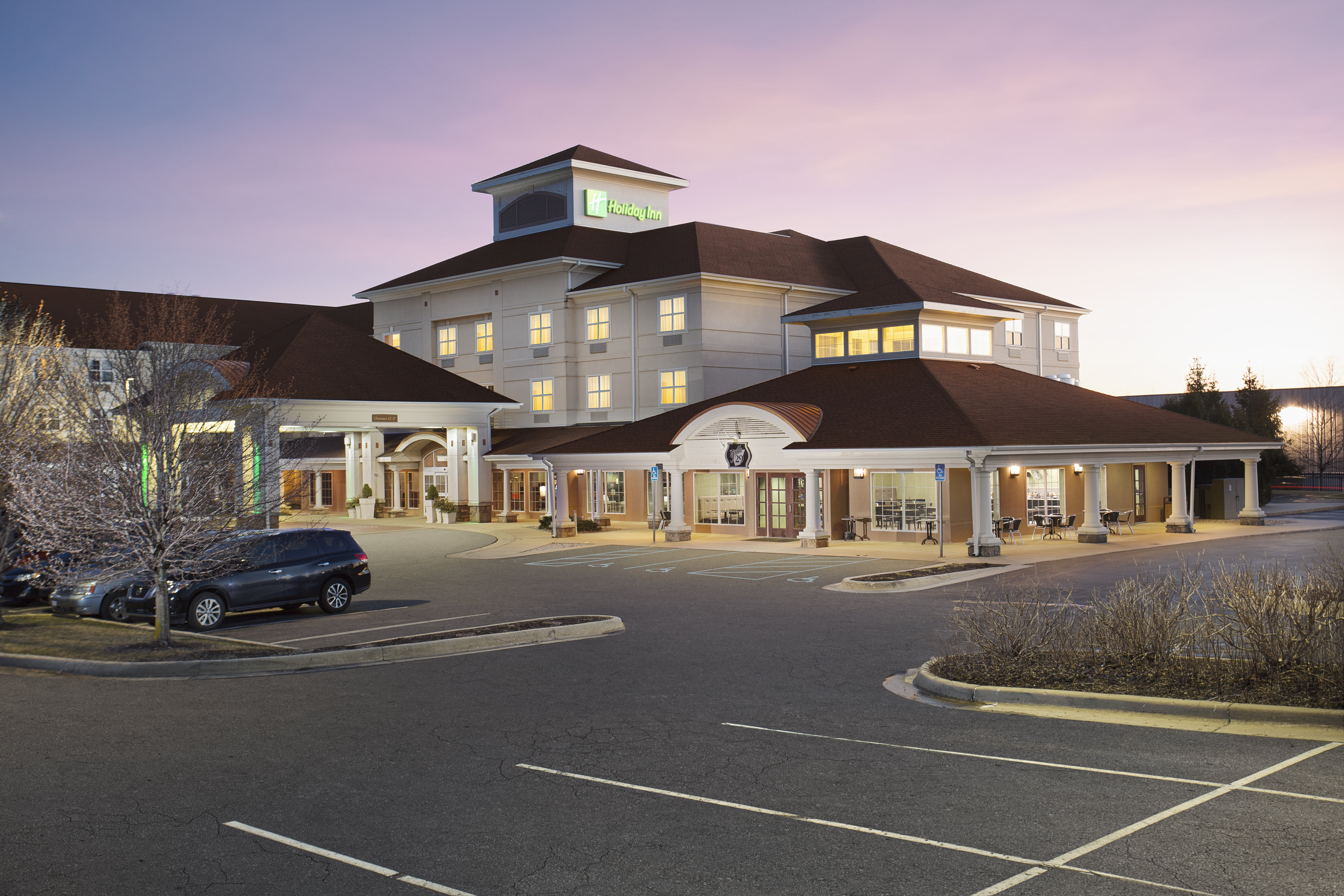 holiday inn grand rapids airport by ihg