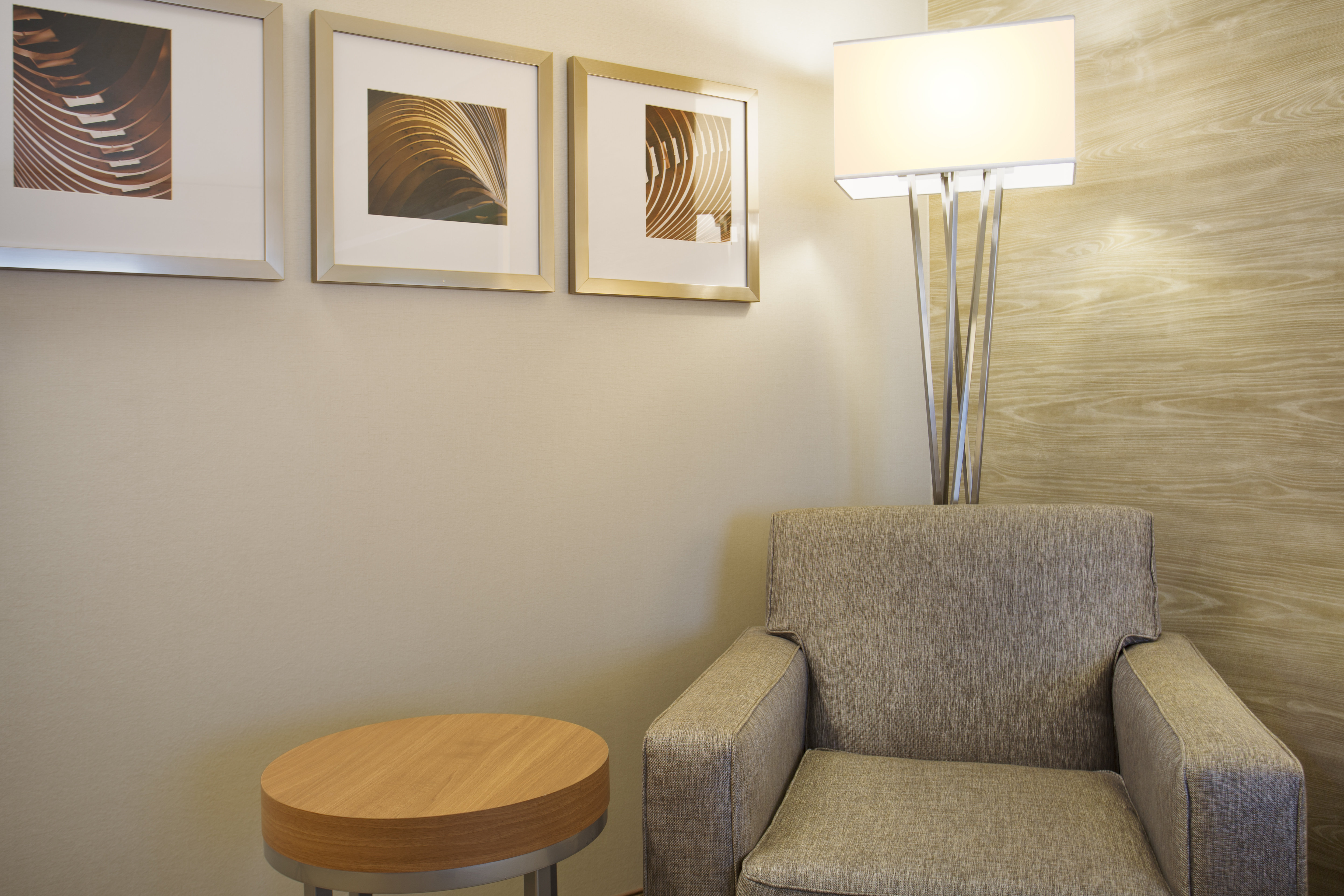holiday inn grand rapids airport by ihg