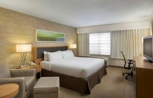 holiday inn grand rapids airport by ihg