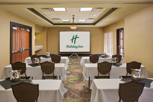 holiday inn grand rapids airport by ihg