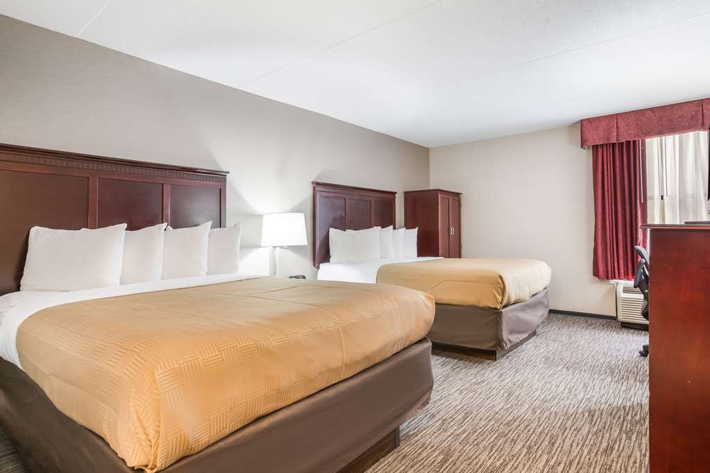 clarion inn and suites airport