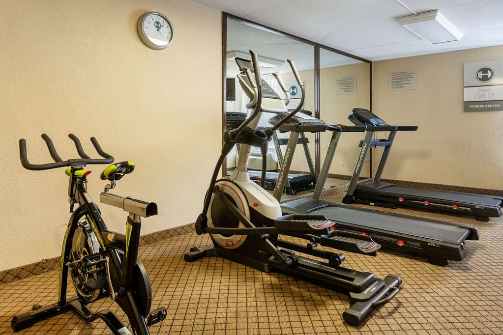 clarion inn and suites airport