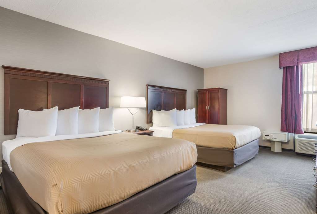 clarion inn and suites airport