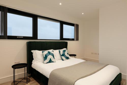 charles hope apartments brentford