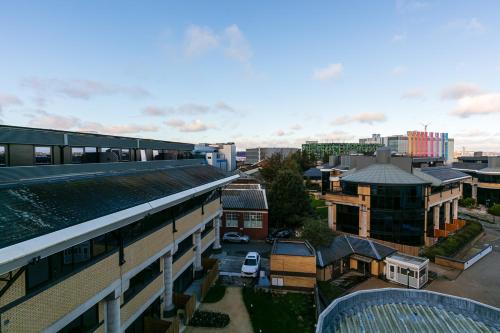 charles hope apartments brentford