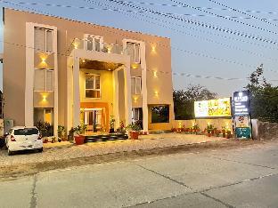 seasons a boutique hotel