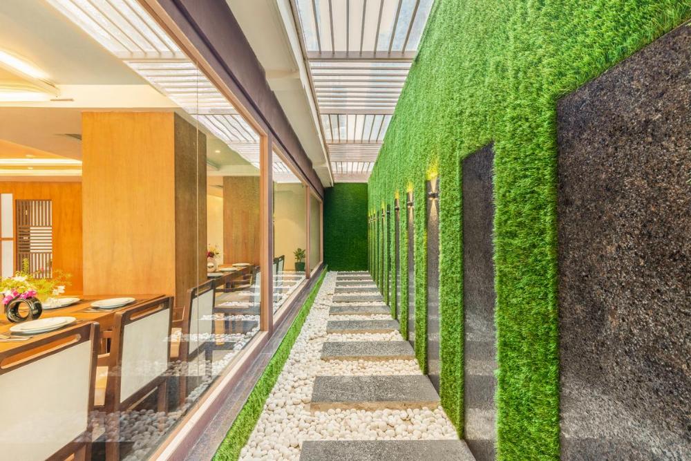 seasons a boutique hotel