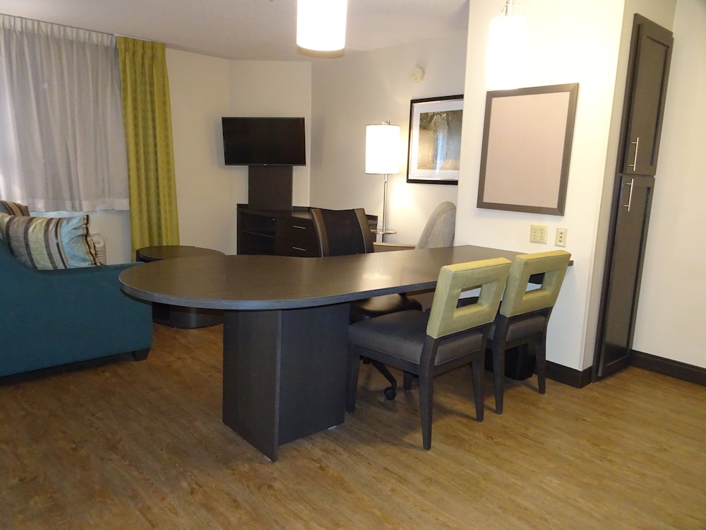 candlewood suites glen allen short pump by ihg