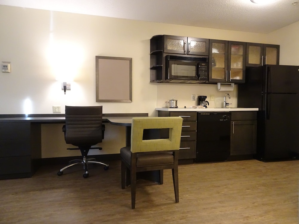 candlewood suites glen allen short pump by ihg