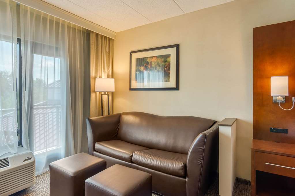 comfort suites south park