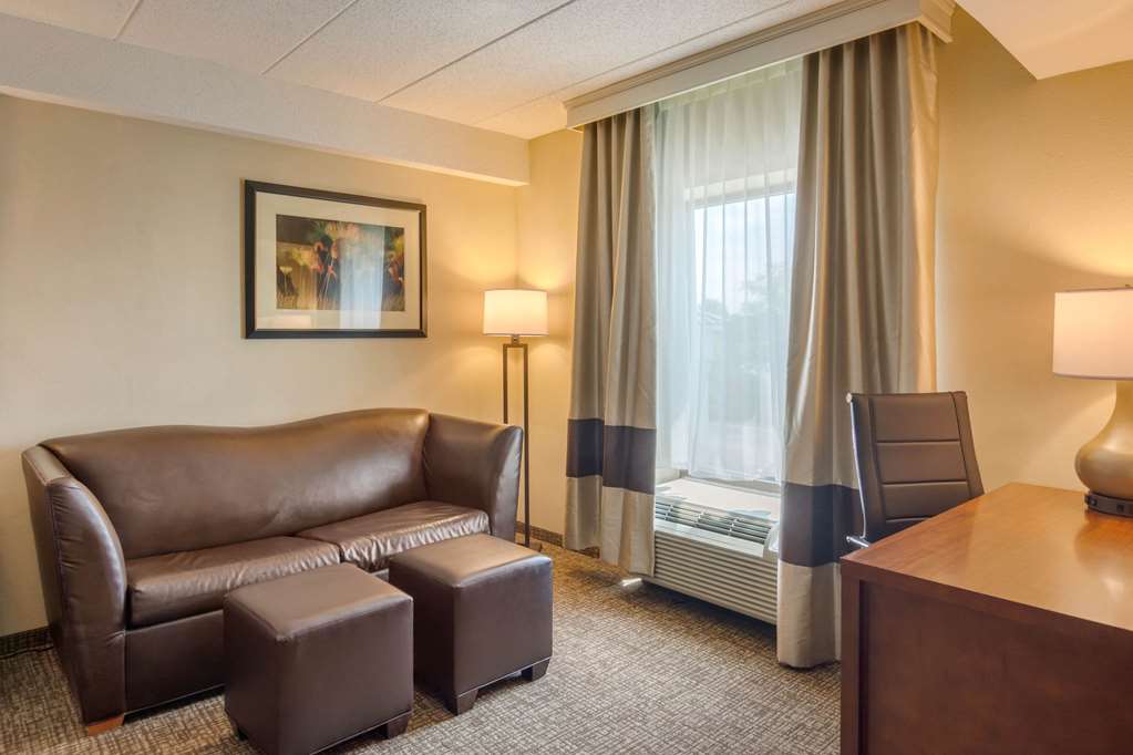 comfort suites south park