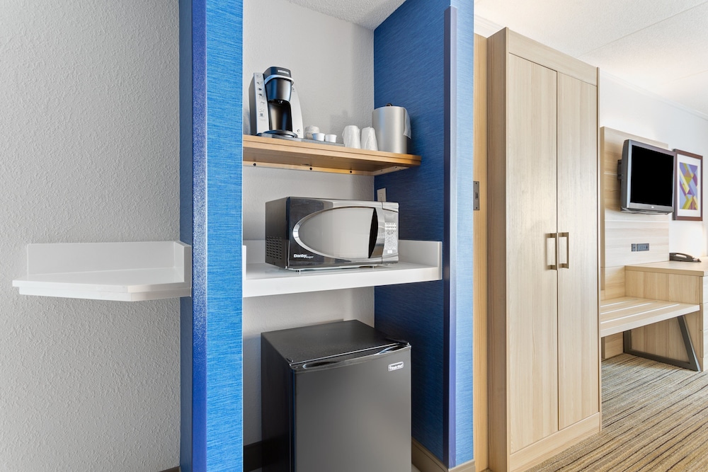 holiday inn express hopewell fort lee area by ihg