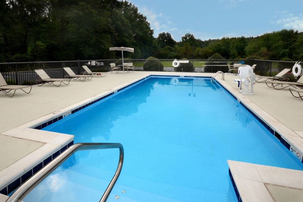 holiday inn express hopewell fort lee area by ihg