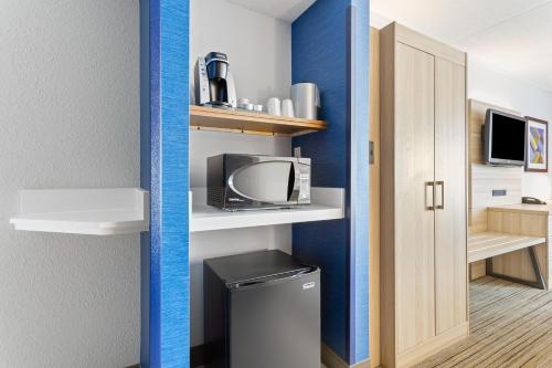holiday inn express hopewell fort lee area by ihg