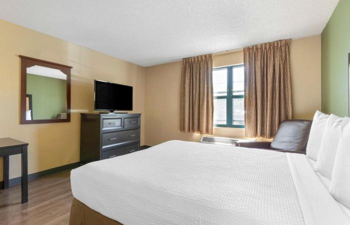 extended stay america suites stockton tracy