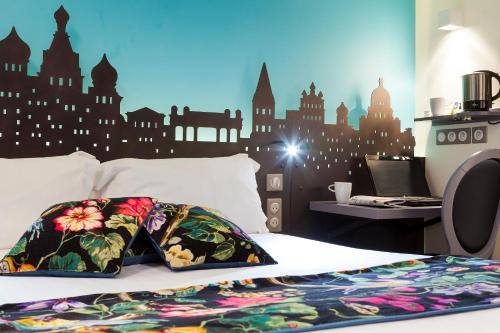 Hôtel Aurore Paris Gare De Lyon,13, Rue Traversiere,3 star