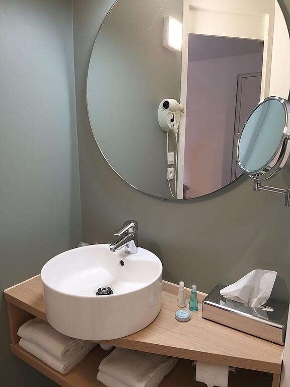 brit hotel marseille aeroport