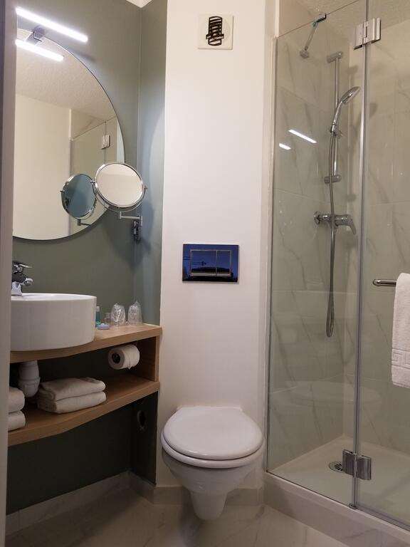 brit hotel marseille aeroport